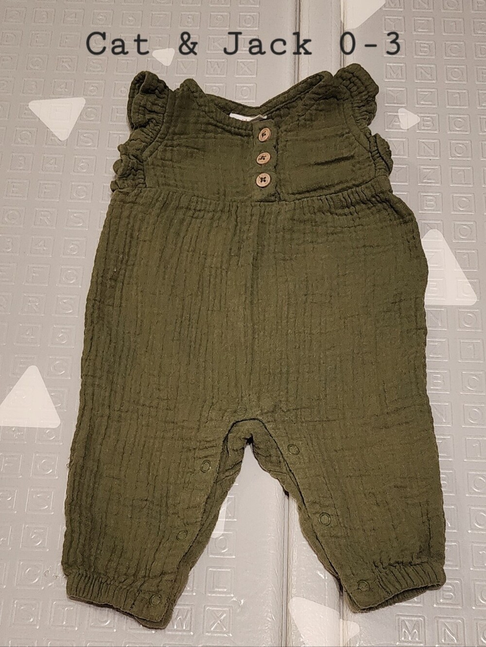 Cat & Jack Olive Green Textured Baby Romper with Ruffle Sleeves 0-3 Months